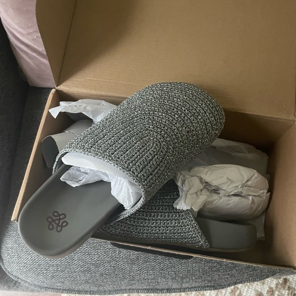 The Sak Textured Gray Women's Mules - Picture 2 of 4